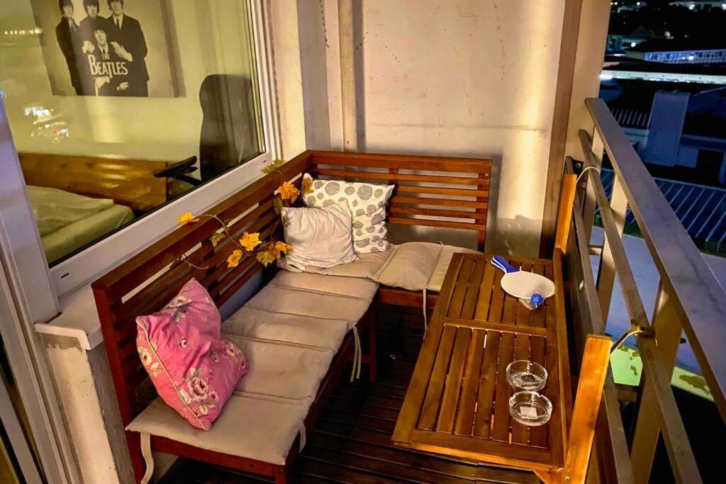 2 Zimmer Apartment Mit Blick Auf Den Koelner Dom Appartement Keulen
