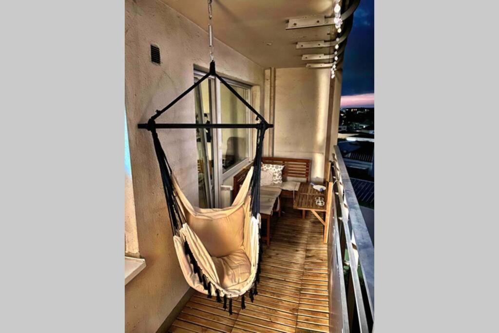 2 Zimmer Apartment Mit Blick Auf Den Koelner Dom * Keulen