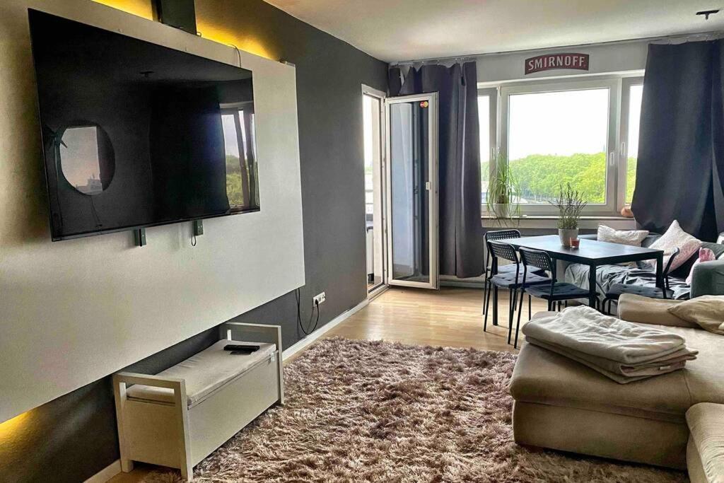 Appartement 2 Zimmer Apartment Mit Blick Auf Den Koelner Dom